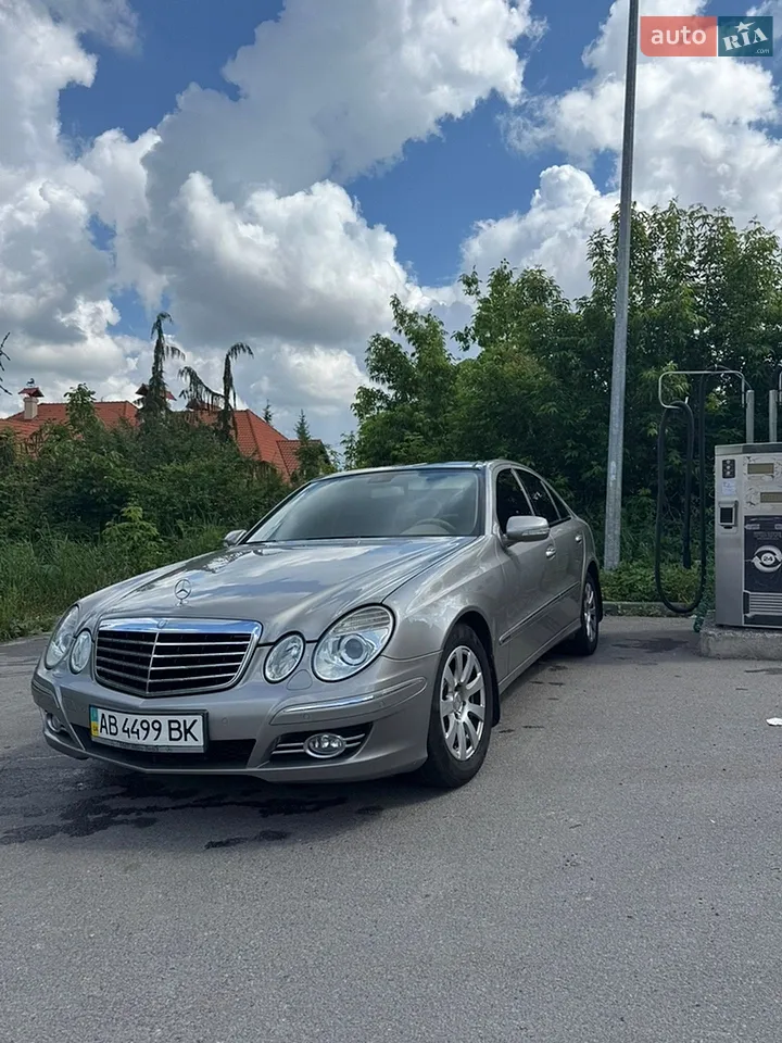 Mercedes-Benz E-Class 2008 photo 2