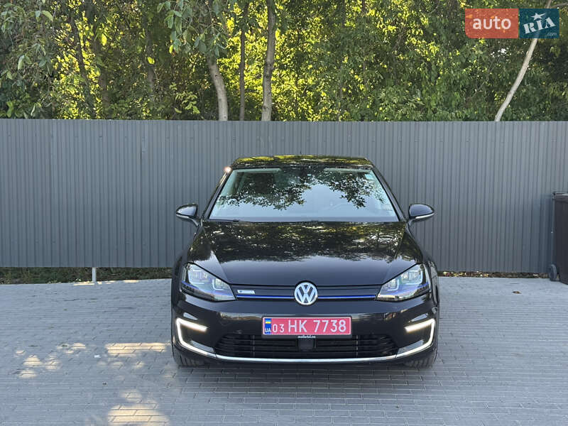 Хетчбек Volkswagen e-Golf 2015 в Кам'янець-Подільському Хетчбек Volkswagen e-Golf 2015 в Кам'янець-Подільському
