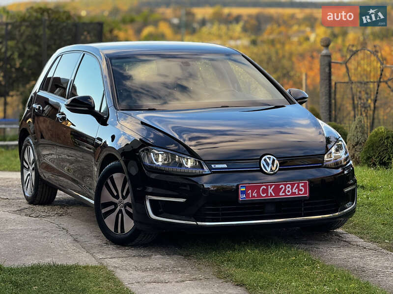Хэтчбек Volkswagen e-Golf 2016 в Дрогобыче