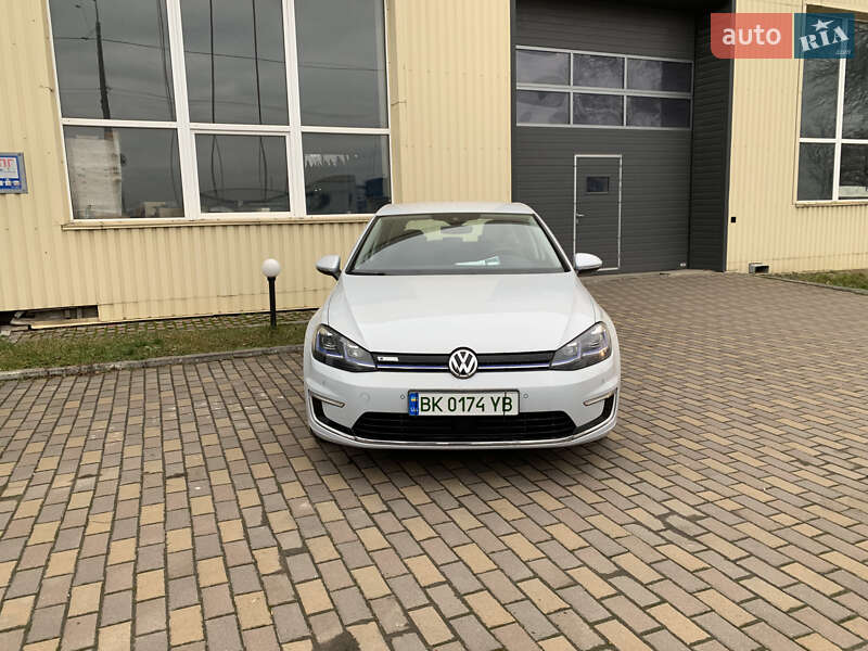 Хэтчбек Volkswagen e-Golf 2018 в Ровно Хэтчбек Volkswagen e-Golf 2018 в Ровно