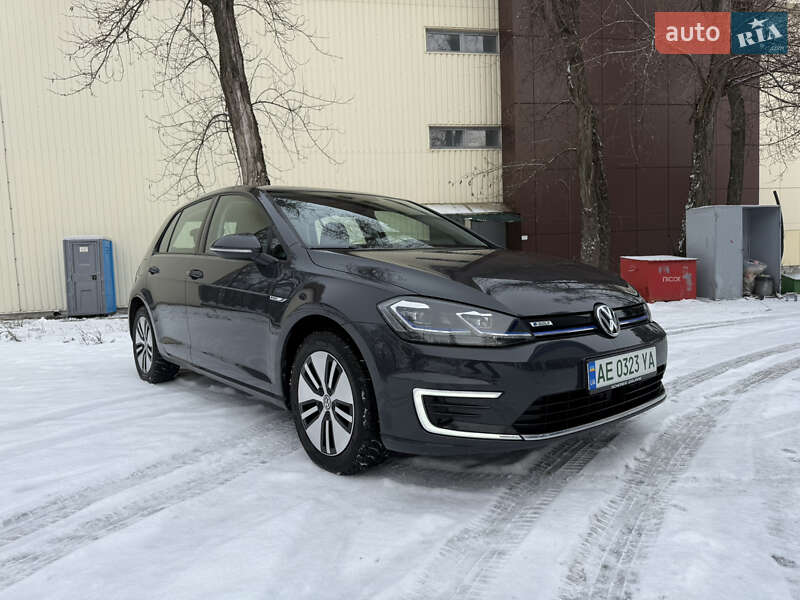 Хэтчбек Volkswagen e-Golf 2020 в Днепре Хэтчбек Volkswagen e-Golf 2020 в Днепре