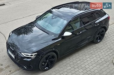 Позашляховик / Кросовер Audi e-tron S 2021 в Коломиї