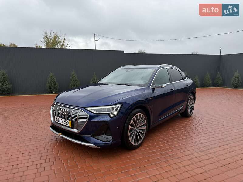 Позашляховик / Кросовер Audi e-tron 2021 в Жашківу