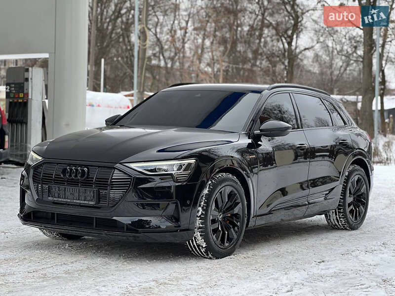Внедорожник / Кроссовер Audi e-tron 2022 в Днепре Внедорожник / Кроссовер Audi e-tron 2022 в Днепре