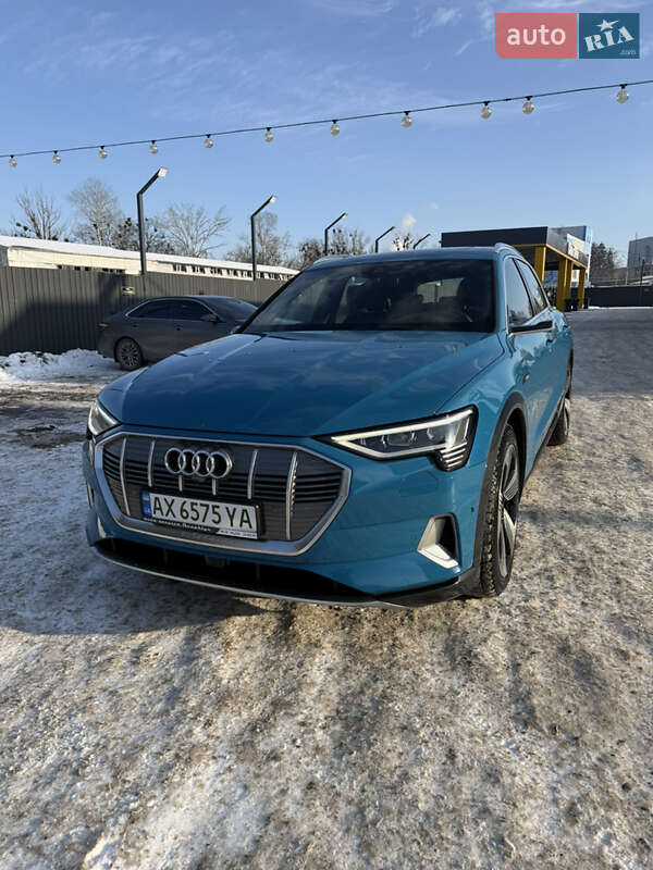 Внедорожник / Кроссовер Audi e-tron 2019 в Харькове
