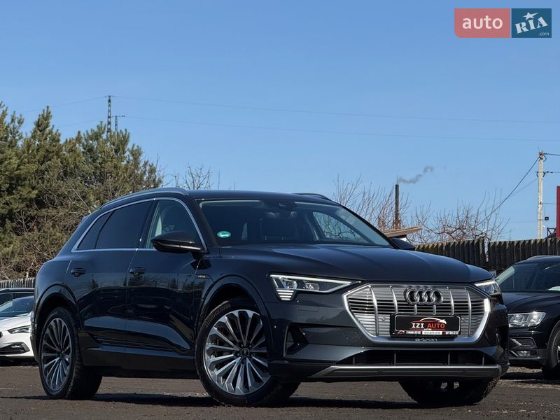 Позашляховик / Кросовер Audi e-tron 2022 в Луцьку