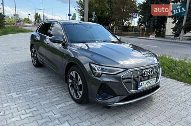 Позашляховик / Кросовер Audi e-tron 2021 в Києві