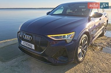 Позашляховик / Кросовер Audi e-tron 2020 в Нерубайське