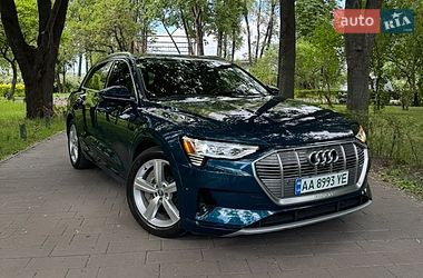 Внедорожник / Кроссовер Audi e-tron 2019 в Киеве
