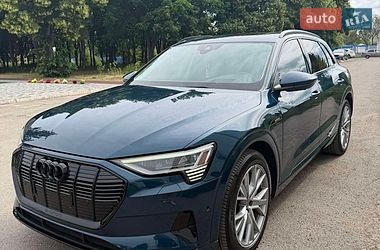 Внедорожник / Кроссовер Audi e-tron 2020 в Харькове