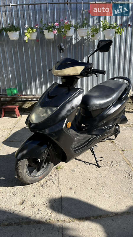 Скутер FoxWell Eagle 2018 в Середньому