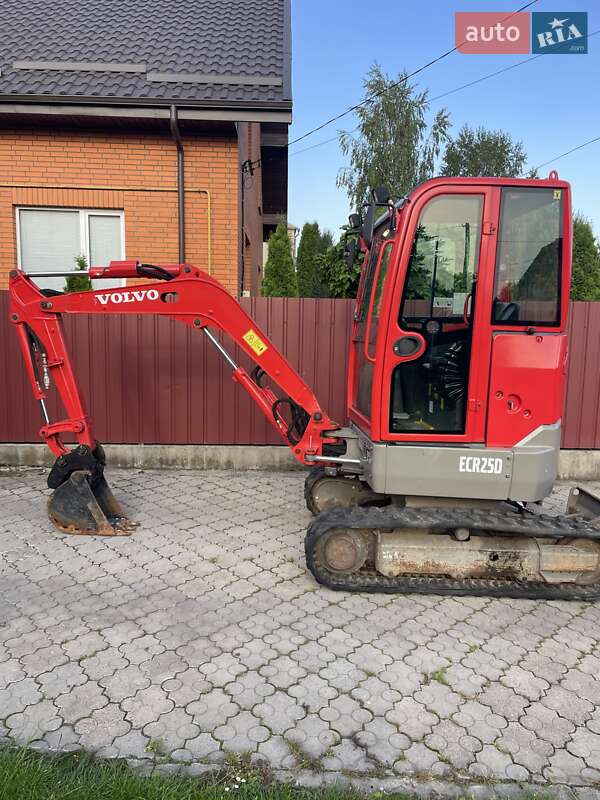 Миниэкскаватор Volvo ECR 25D 2014 в Луцке