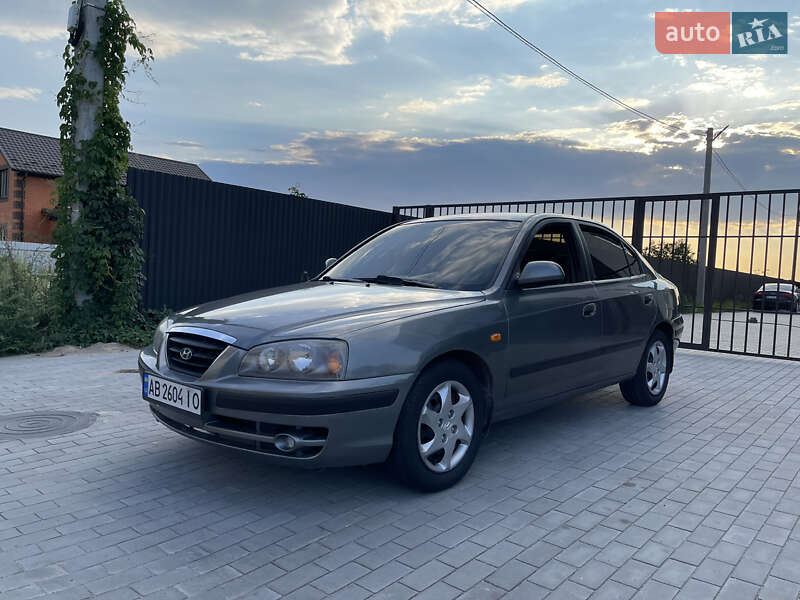 Седан Hyundai Elantra 2010 в Виннице