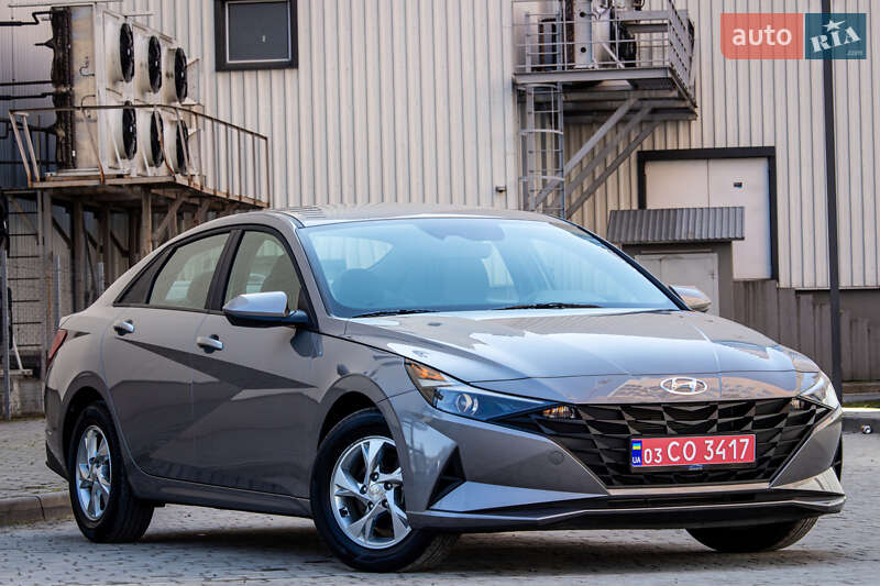 Седан Hyundai Elantra 2022 в Львове