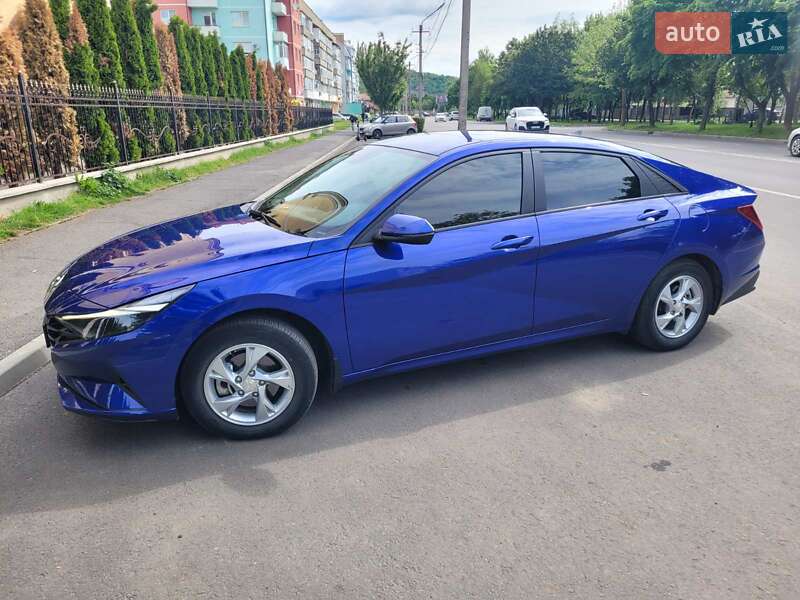 Седан Hyundai Elantra 2021 в Мукачево Седан Hyundai Elantra 2021 в Мукачево