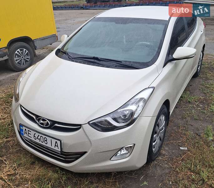 Седан Hyundai Elantra 2011 в Кривом Роге