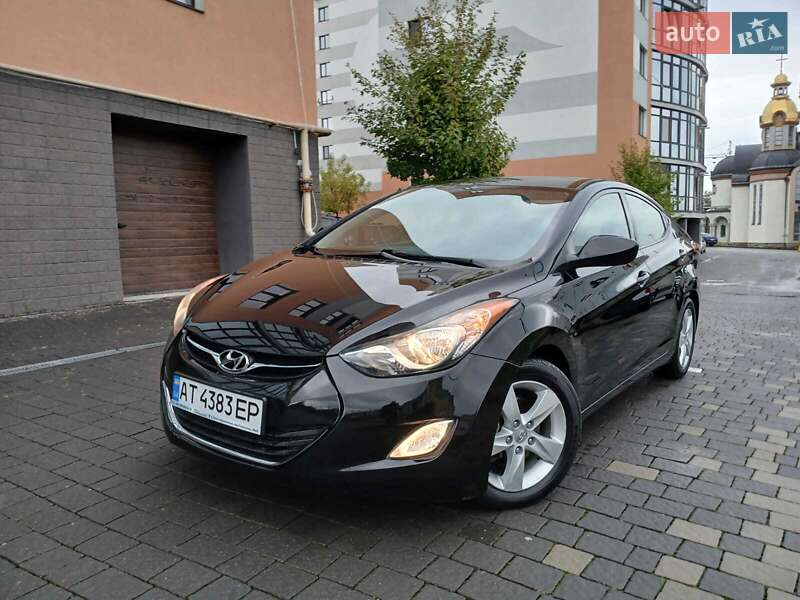 Седан Hyundai Elantra 2012 в Івано-Франківську