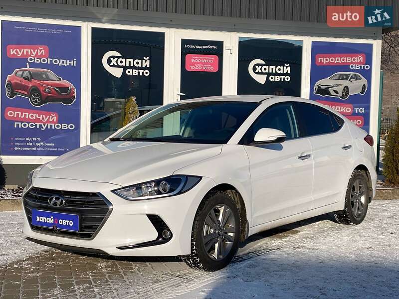 Седан Hyundai Elantra 2018 в Львове