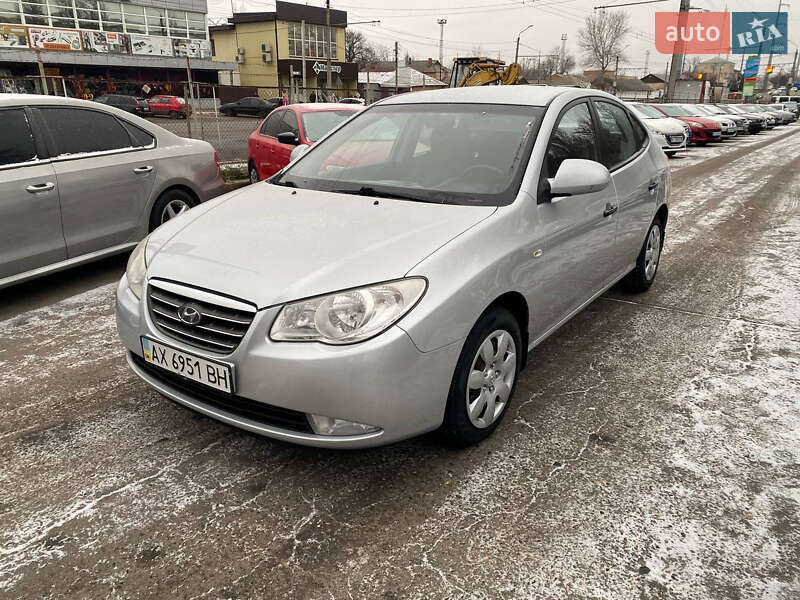 Седан Hyundai Elantra 2008 в Полтаве