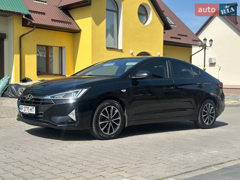 Седан Hyundai Elantra 2019 в Хмельницькому