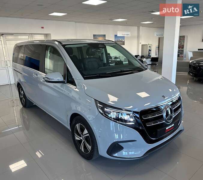 Минивэн Mercedes-Benz EQV 2025 в Киеве