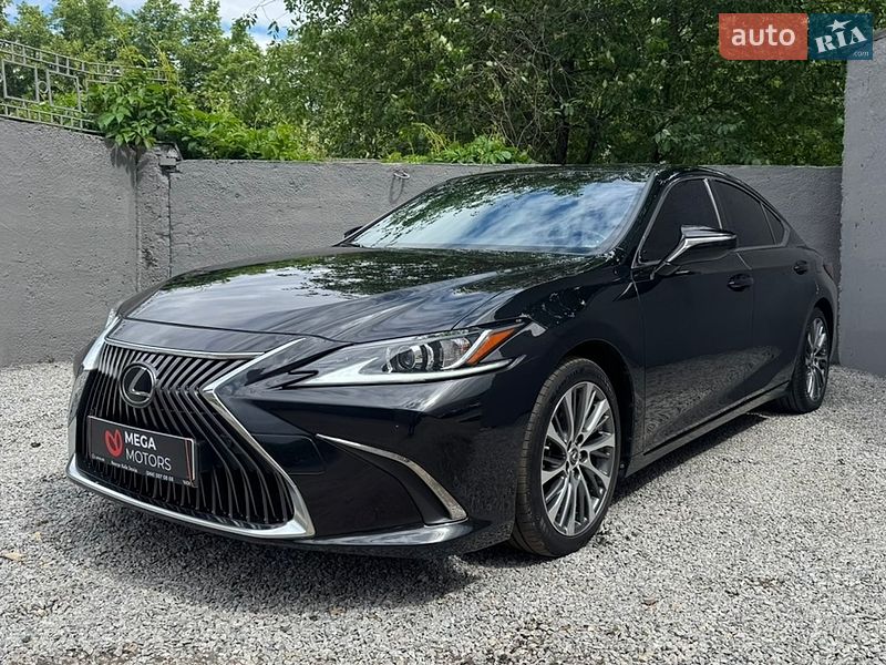 Седан Lexus ES 2020 в Киеве