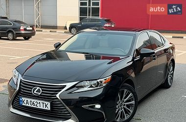 Седан Lexus ES 2017 в Киеве