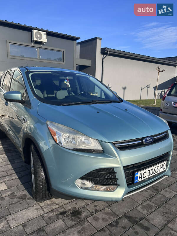 Внедорожник / Кроссовер Ford Escape 2013 в Луцке