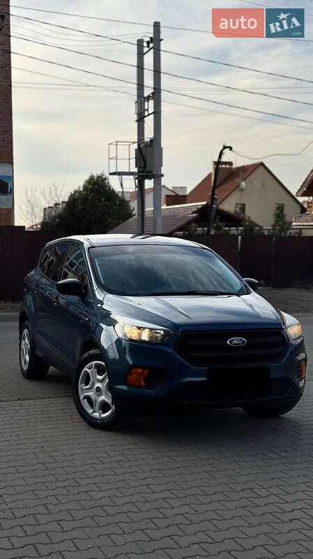 Внедорожник / Кроссовер Ford Escape 2017 в Львове