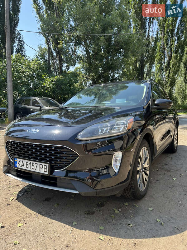 Внедорожник / Кроссовер Ford Escape 2020 в Киеве