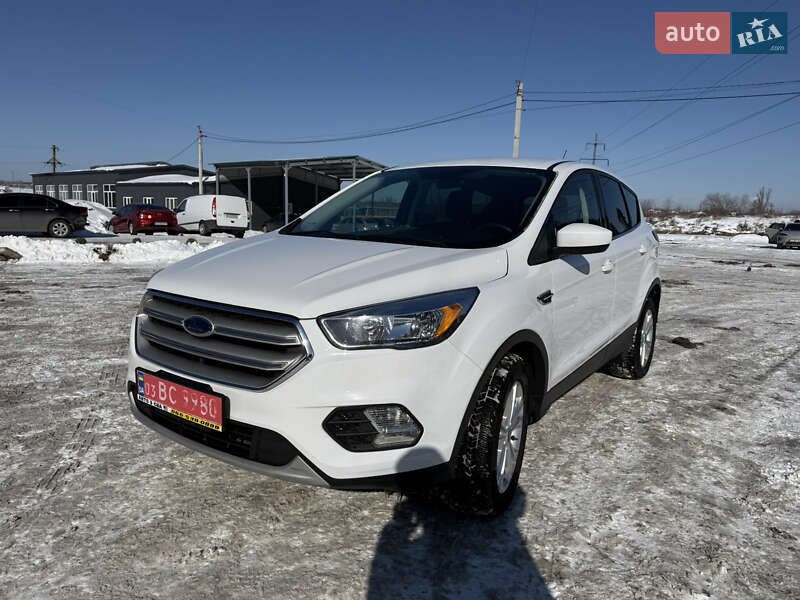 Внедорожник / Кроссовер Ford Escape 2019 в Буче