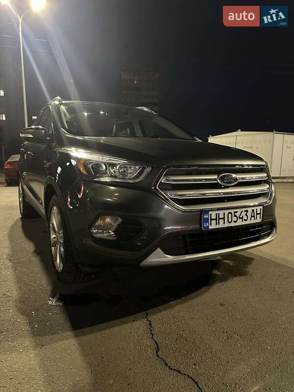 Внедорожник / Кроссовер Ford Escape 2017 в Одессе