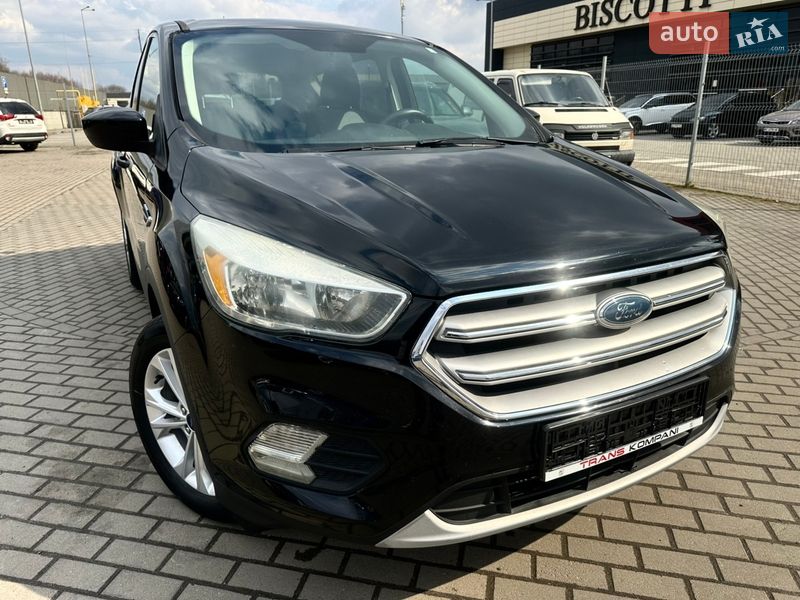Внедорожник / Кроссовер Ford Escape 2017 в Львове