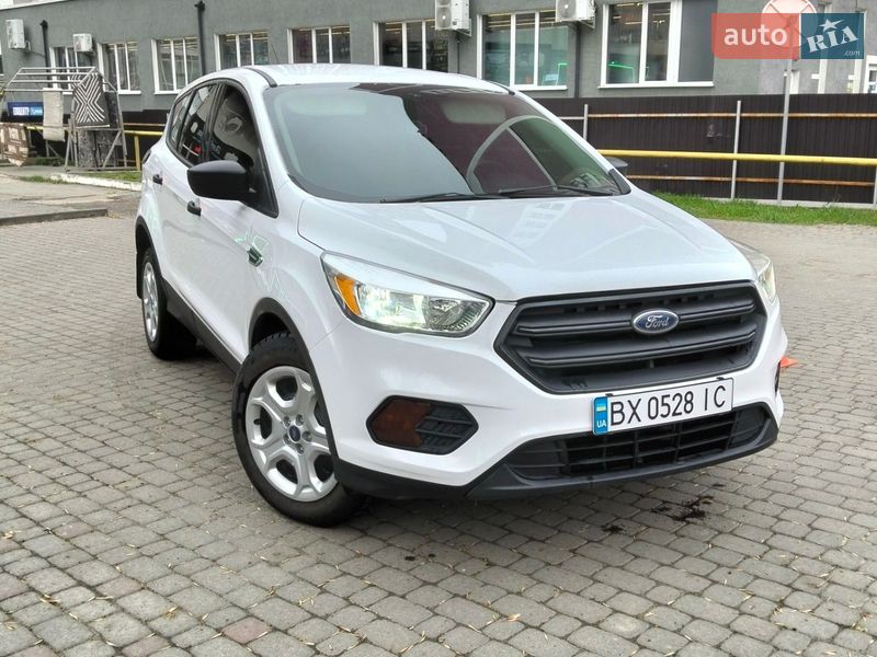 Внедорожник / Кроссовер Ford Escape 2016 в Хмельницком
