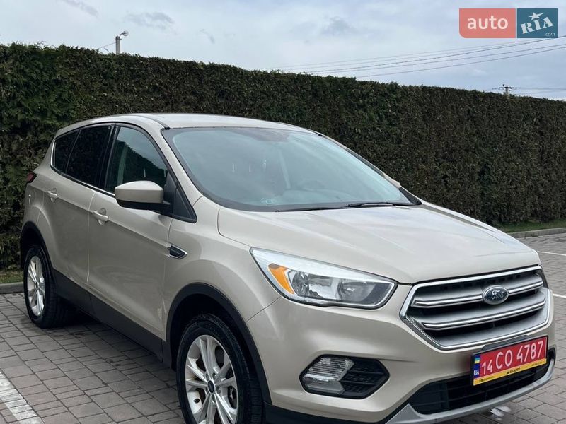 Позашляховик / Кросовер Ford Escape 2017 в Львові