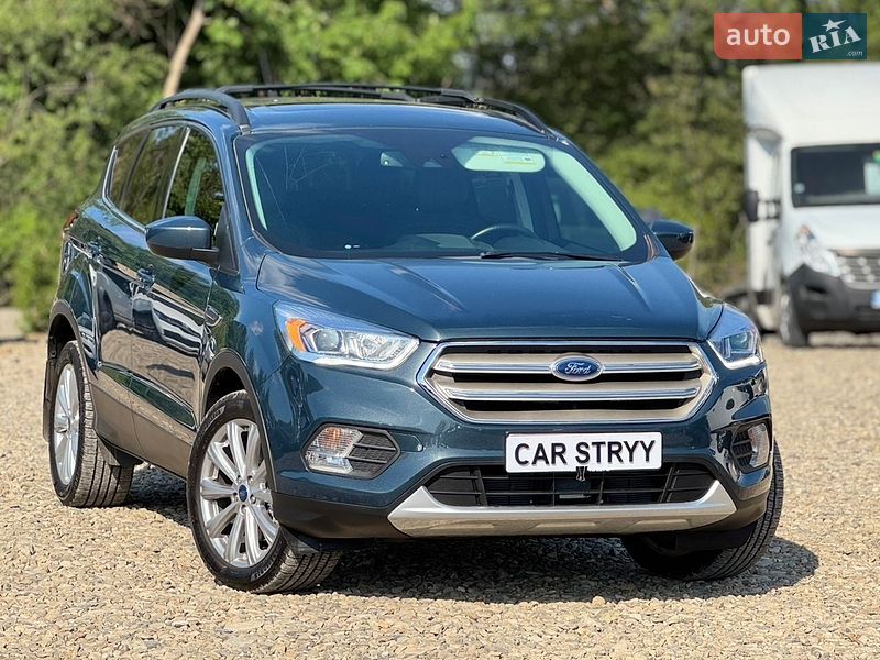 Внедорожник / Кроссовер Ford Escape 2019 в Стрые