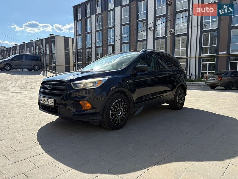 Внедорожник / Кроссовер Ford Escape 2017 в Киеве