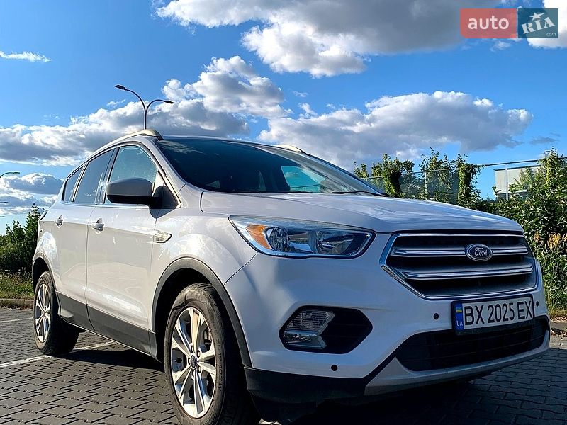 Внедорожник / Кроссовер Ford Escape 2016 в Хмельницком Внедорожник / Кроссовер Ford Escape 2016 в Хмельницком