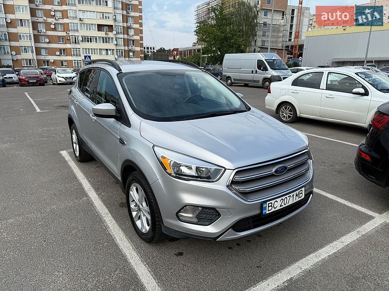 Внедорожник / Кроссовер Ford Escape 2018 в Львове