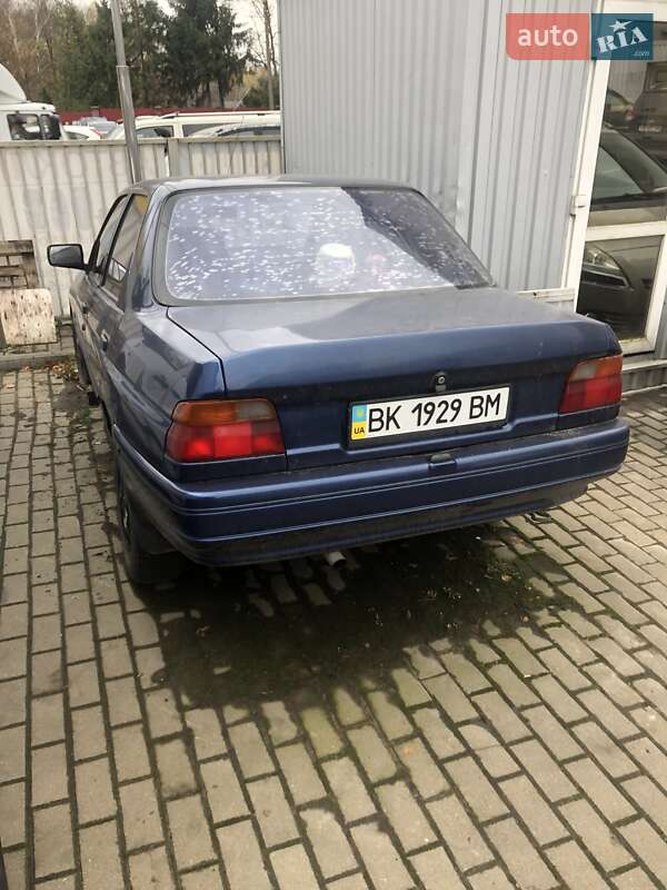 Седан Ford Escort 1994 в Ровно Седан Ford Escort 1994 в Ровно