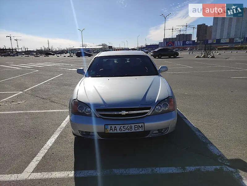 Седан Chevrolet Evanda 2006 в Киеве