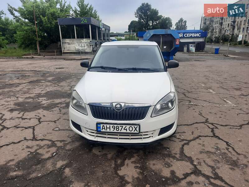 Хэтчбек Skoda Fabia 2013 в Славянске Хэтчбек Skoda Fabia 2013 в Славянске