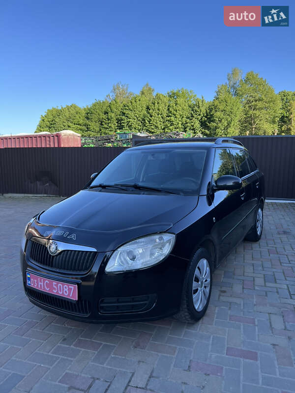 Универсал Skoda Fabia 2008 в Демидовке