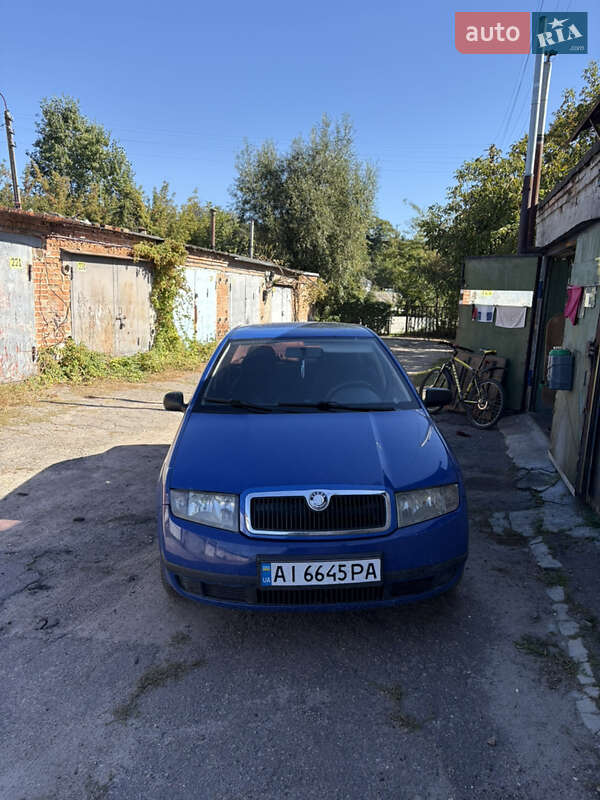 Седан Skoda Fabia 2003 в Белой Церкви