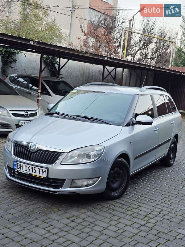 Универсал Skoda Fabia 2011 в Одессе