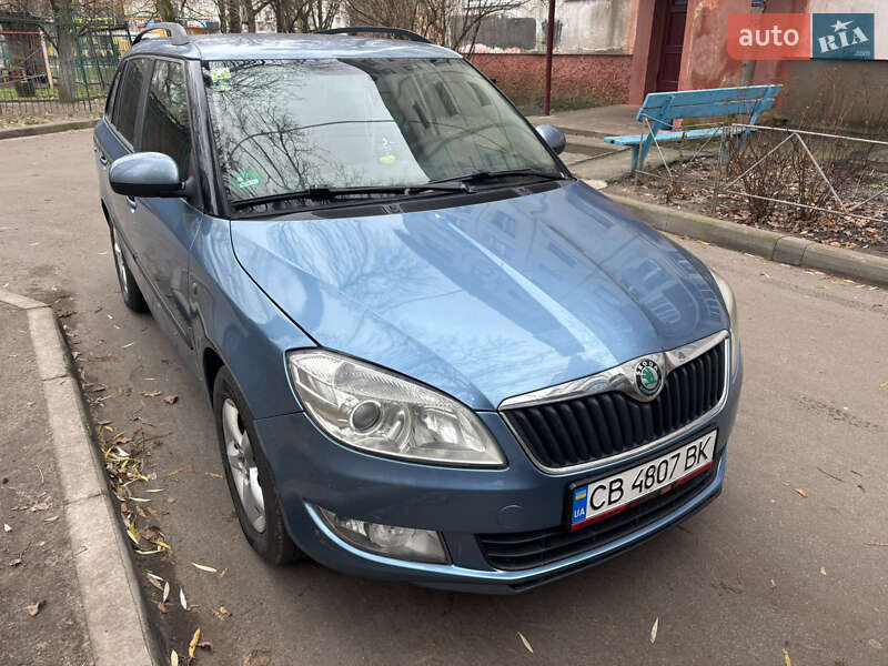 Универсал Skoda Fabia 2012 в Чернигове