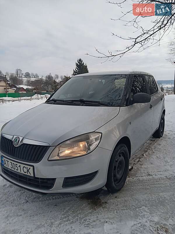 Хэтчбек Skoda Fabia 2011 в Ивано-Франковске Хэтчбек Skoda Fabia 2011 в Ивано-Франковске
