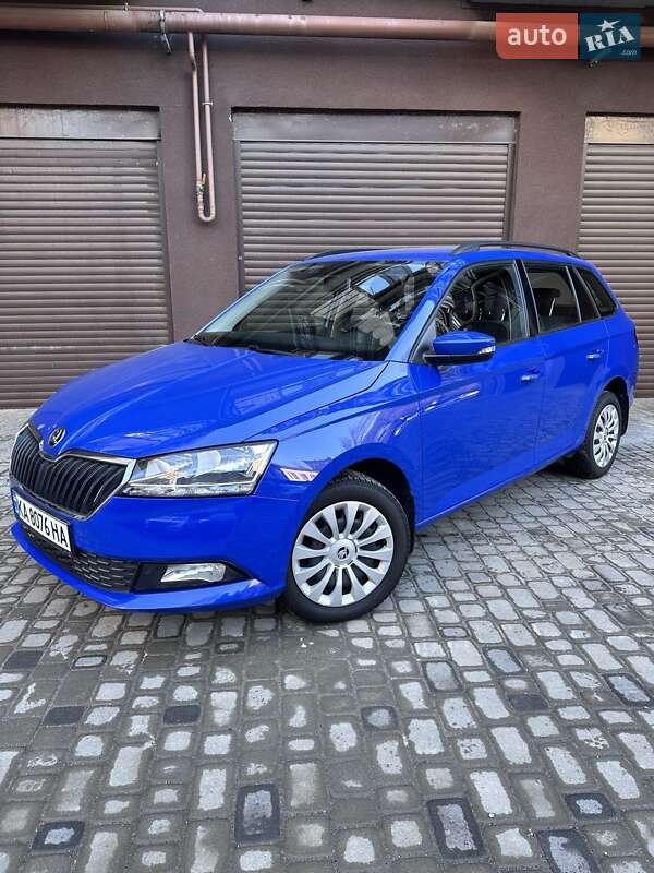 Универсал Skoda Fabia 2021 в Днепре