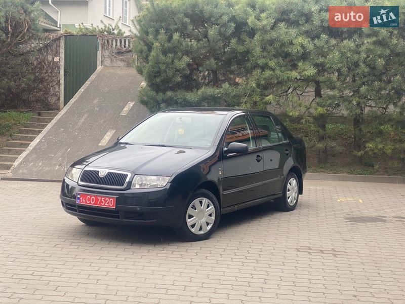 Седан Skoda Fabia 2004 в Мостиській