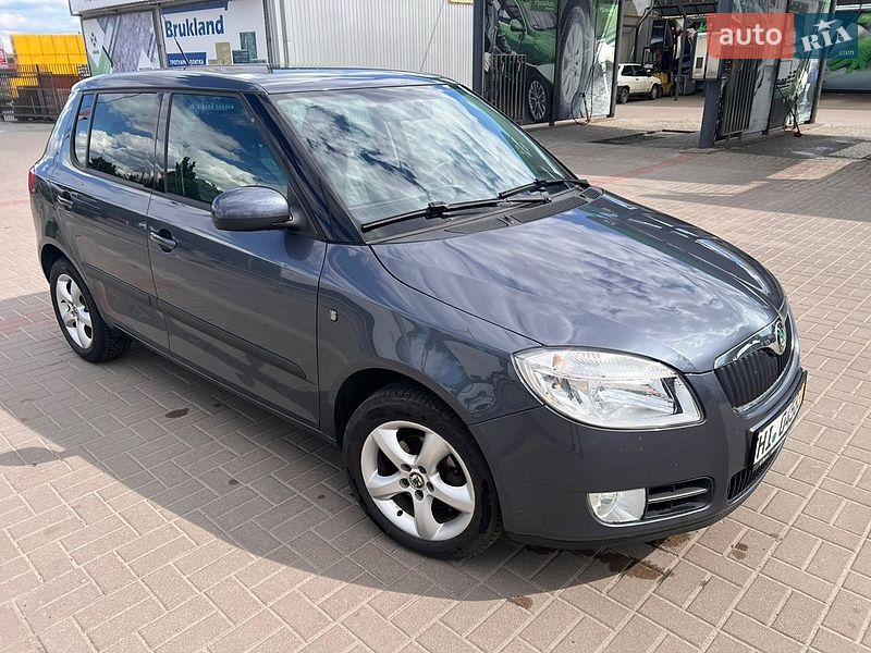 Хэтчбек Skoda Fabia 2009 в Полтаве